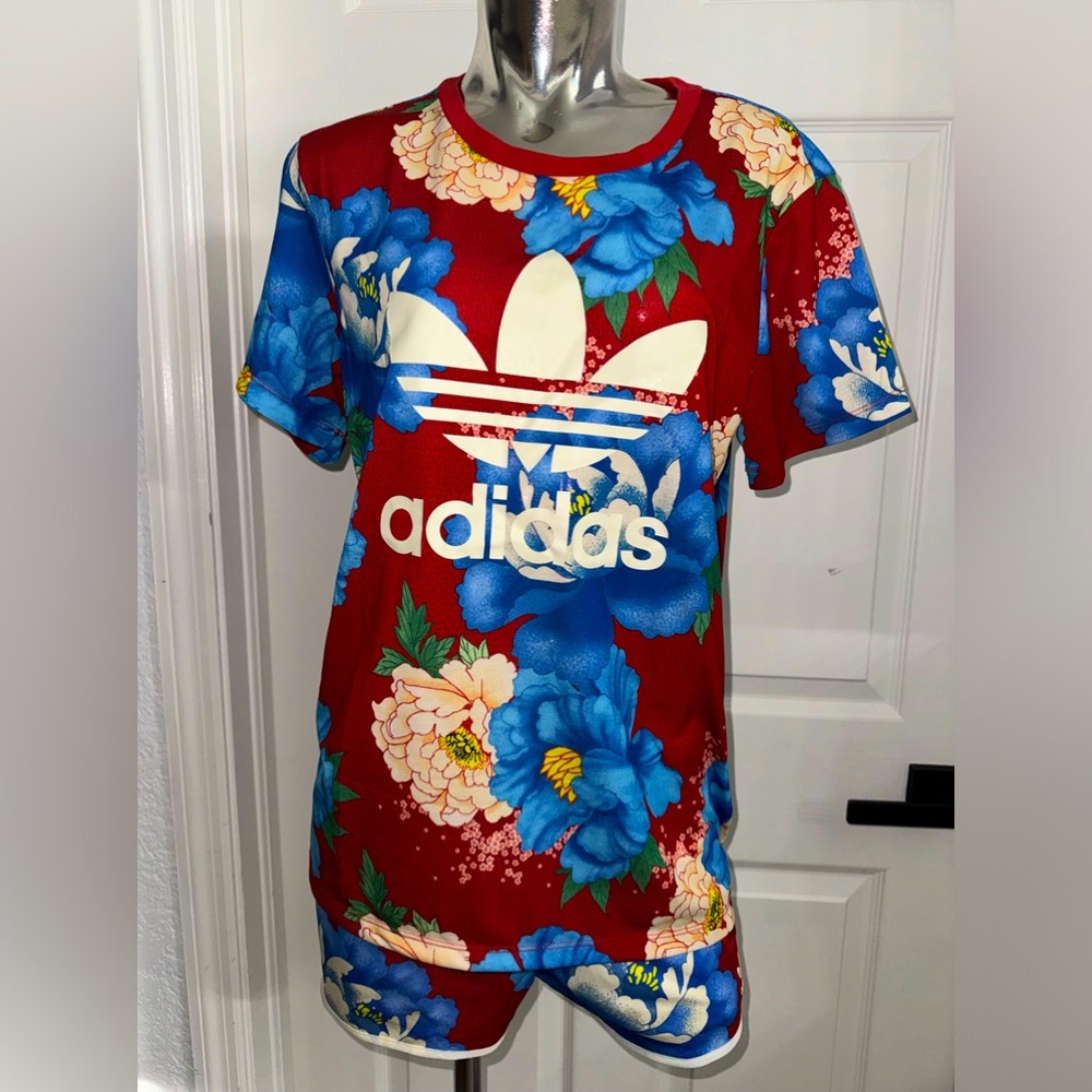 Rare adidas farm Chita floral set top Xs bottom small